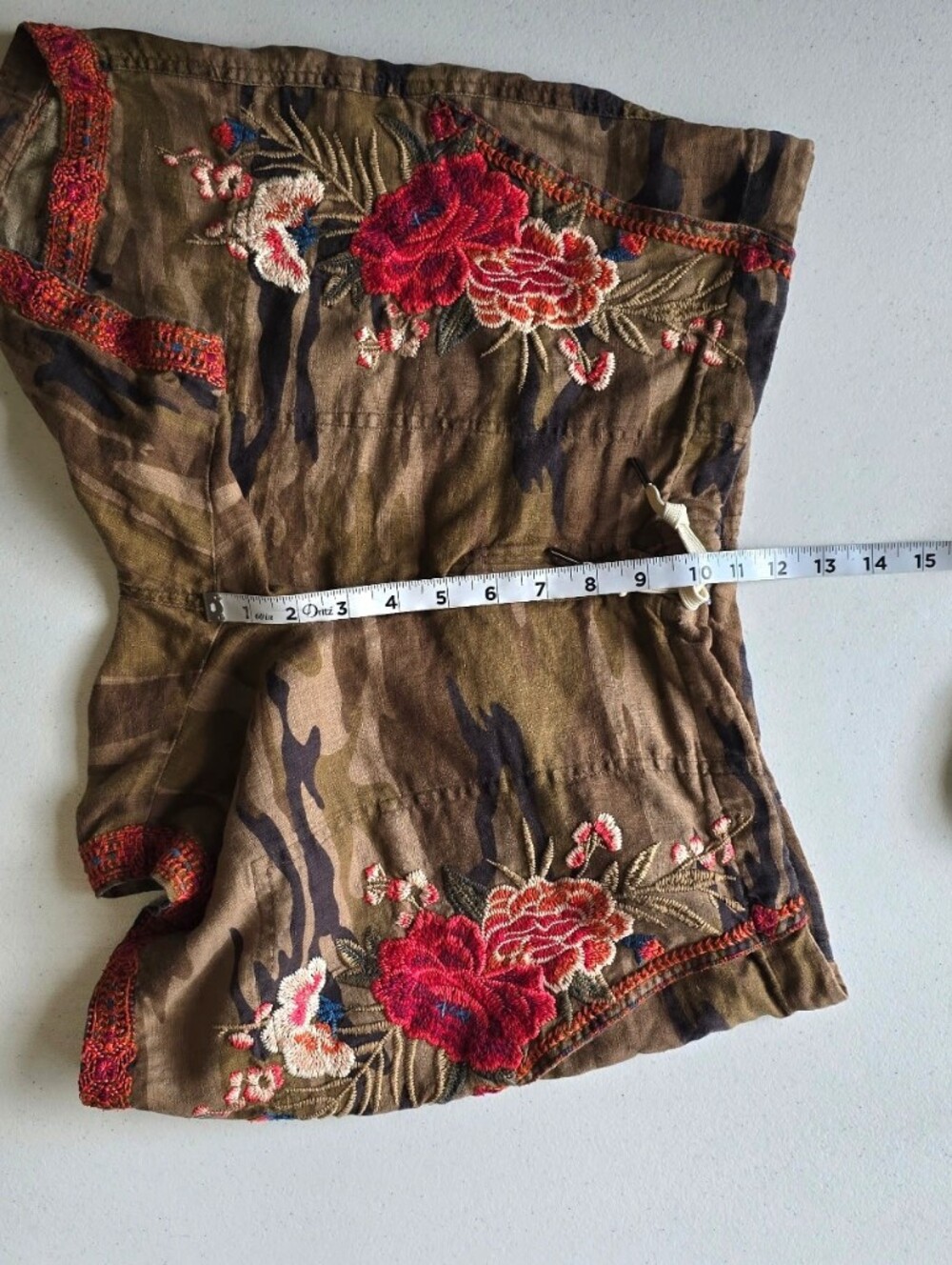 Johnny Was Burken Linen Shorts Camouflauge Floral Embroidery Drawstring Womens M - Picture 5 of 8
